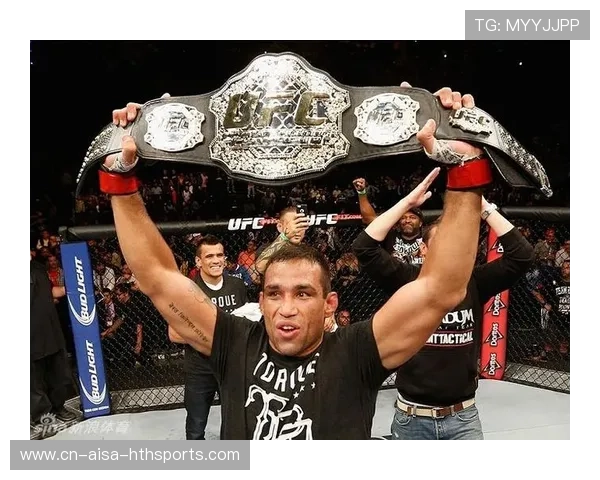 UFC选手被对手嘲笑后暴怒反击，精彩瞬间引发热议！